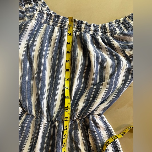 🦋 Hollister Off-The-Shoulder Striped Romper blue/white stripes one piece size S - Picture 12 of 16